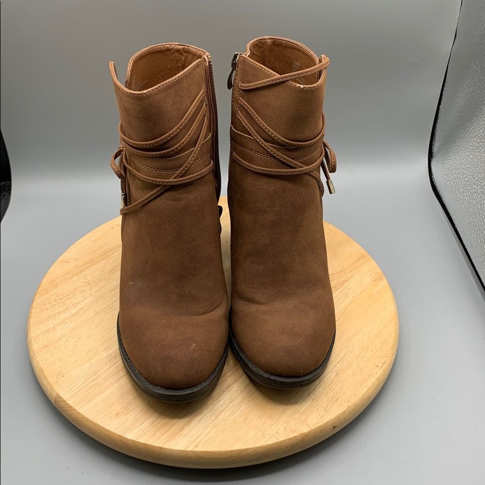 LIMELIGHT | 8.5 WOMEN'S CASUAL OVER ANKLE HEELED BOOTIES | BROWN TAN ZORA